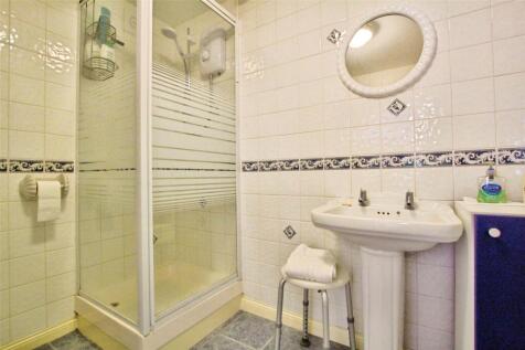 Ground Floor Shower