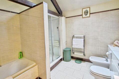 House Bathroom1