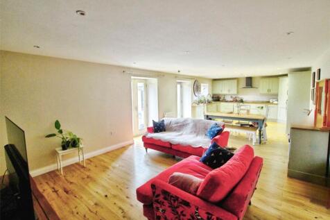 Stbales Kitchen/Live