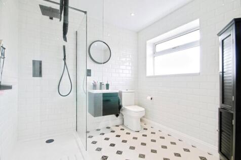 En Suite Shower Room