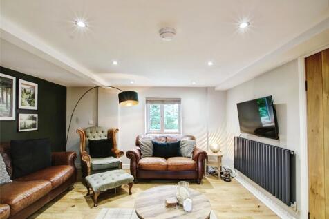 Cottage Lounge