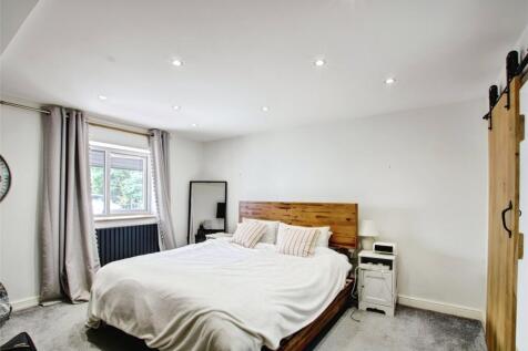Cottage Bed 1