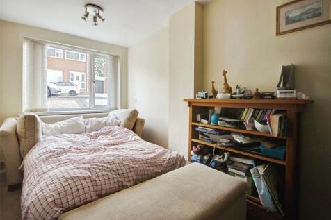 Bedroom/ Playroom