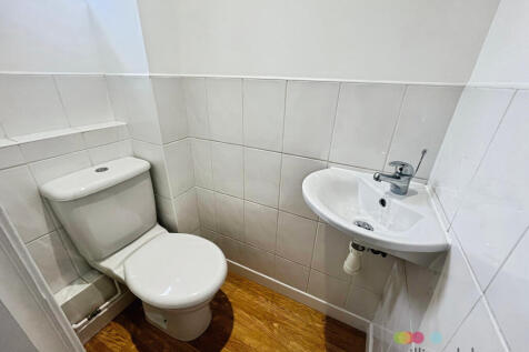 Cloakroom/wc