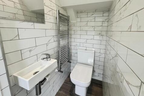 Cloakroom/wc