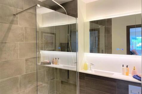 En-suite Bathroom