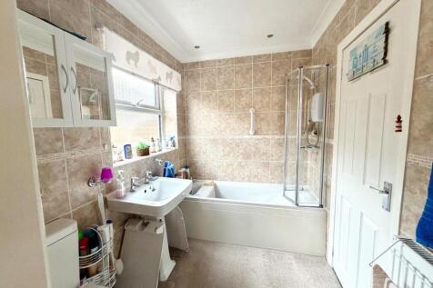 Ground Floor Bathroom/Ensuite