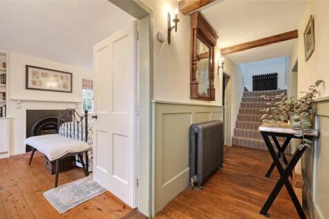 Bedroom/Hall