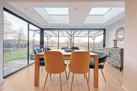 Dining/Kitchen