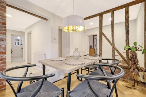 Breakfast Room