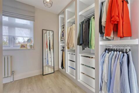 Dressing Room/Bed 2