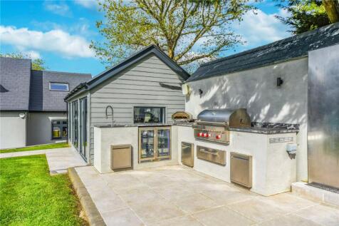 Outdoor Kitchen