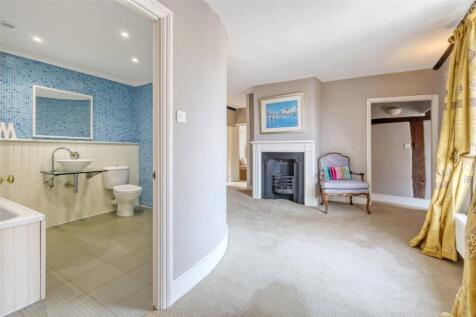 Landing/Bathroom