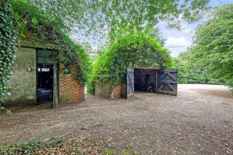 Nissen Huts