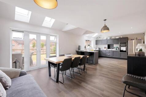 Kitchen/Dining