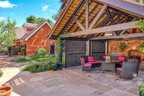 Outdoor Entertaining