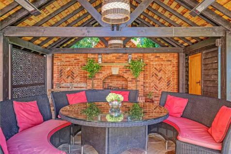 Outdoor Entertaining