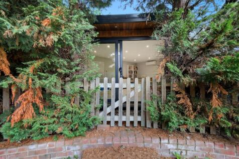 Outbuilding/Office