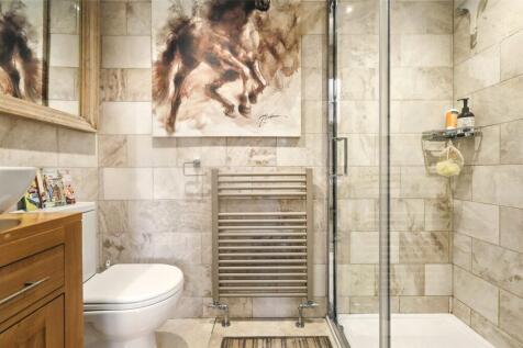 Gr Fl Shower Room