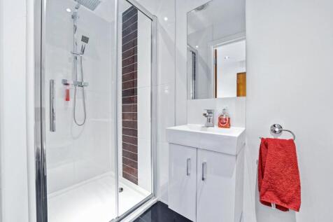 Annexe Shower Room