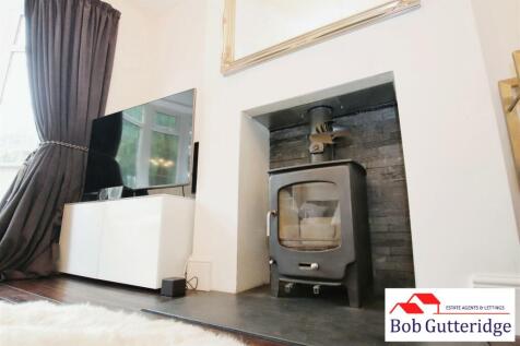 BAY FRONTED LOUNGE
