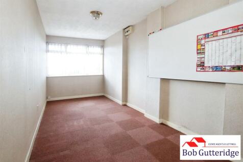 SEPARATE SITTING ROOM/HOME OFFICE
