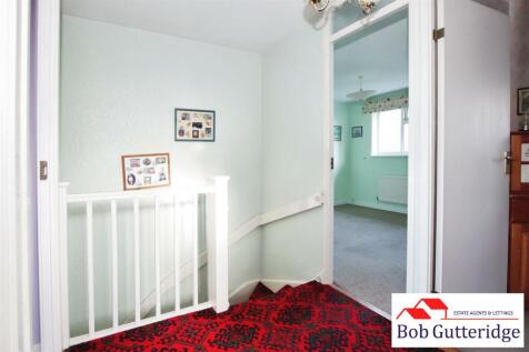 FIRST FLOOR LANDING