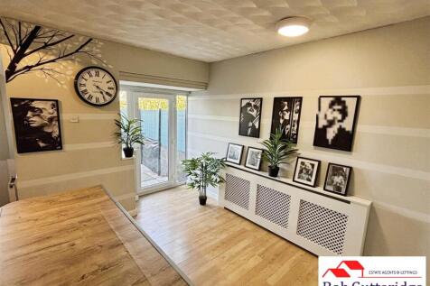 OPEN PLAN KITCHEN/DINER