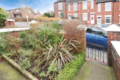FORE COURT TO FRONTAGE