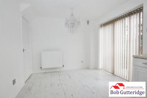FITTED KITCHEN/DINING ROOM