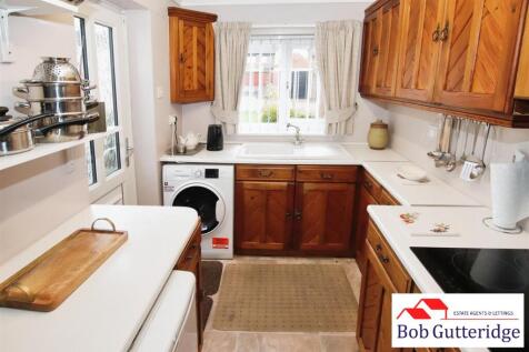 FITTED KITCHEN / BREAKFAST ROOM