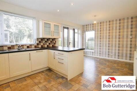 FITTED KITCHEN/DINING ROOM