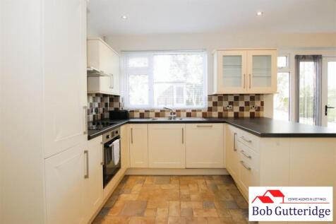 FITTED KITCHEN/DINING ROOM