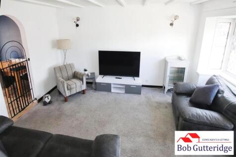 BAY FRONTED LOUNGE