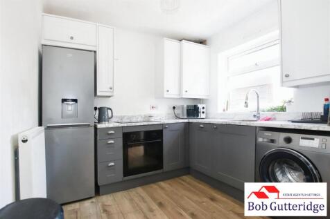 FITTED KITCHEN / DINING ROOM
