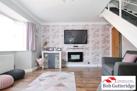 BAY FRONTED LOUNGE