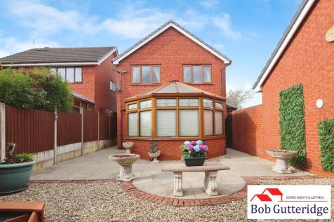 ENCLOSED REAR GARDEN