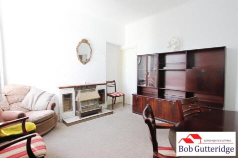 SEPARATE SITTING ROOM