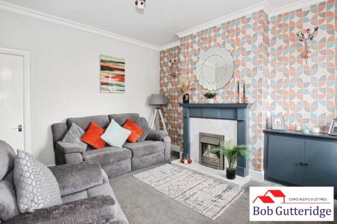 BAY FRONTED LOUNGE