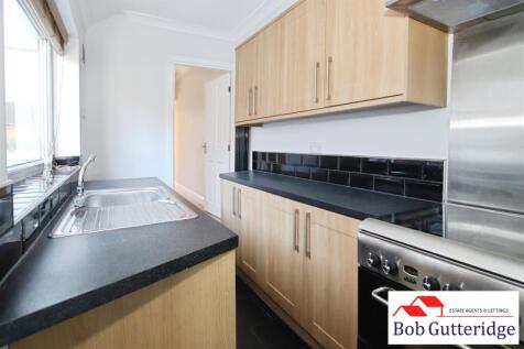 FITTED KITCHEN