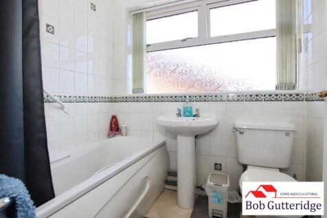 FULLY TILED BATHROOM