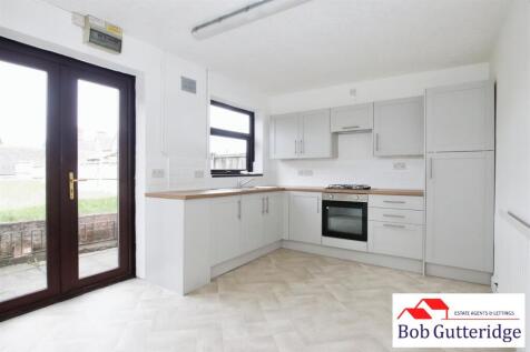 FITTED KITCHEN/DINING ROOM