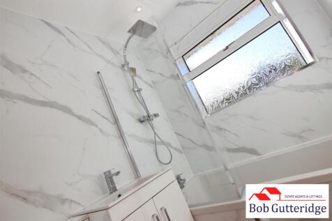 NEW MODERN BATHROOM