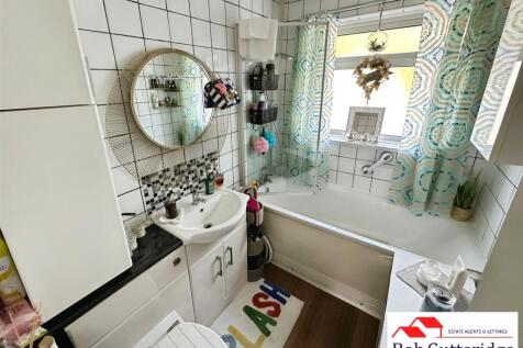 FULLY TILED BATHROOM