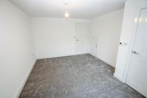 BAY FRONTED LOUNGE
