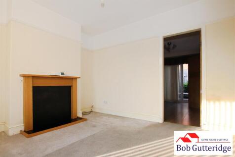 BAY FRONTED LOUNGE