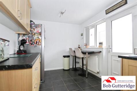 FITTED KITCHEN/DINING ROOM