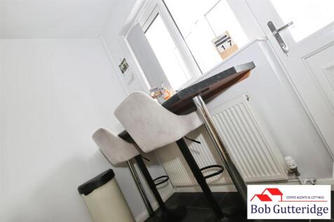 FITTED KITCHEN/DINING ROOM