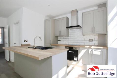 FITTED OPEN PLAN KITCHEN/DINER/FAMILY ROOM