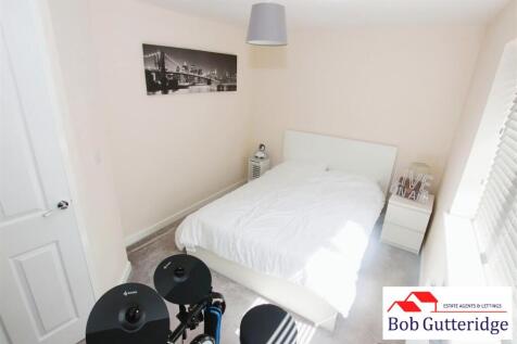 BEDROOM (REAR)